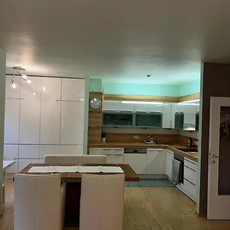דירה Luxurioese Neubau-gartenwohnung