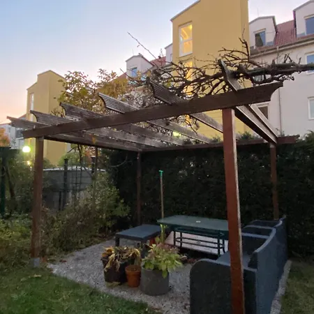 דירה Luxurioese Neubau-gartenwohnung מודלינג