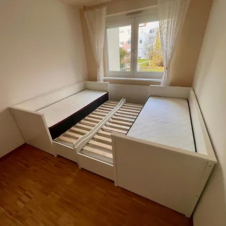 Luxurioese Neubau-gartenwohnung מודלינג